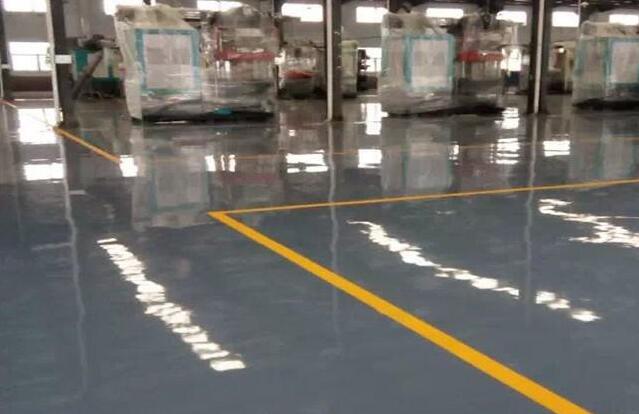 該如何保護(hù)安康環(huán)氧地坪漆？就應(yīng)該及時(shí)清理車間地坪油污