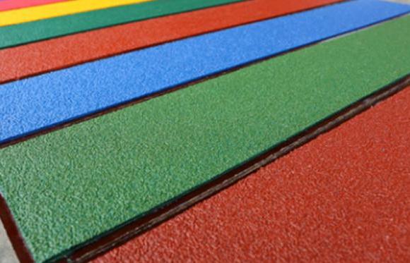 跟著道路標(biāo)線涂料銷(xiāo)售廠家一起看看防滑涂料這種產(chǎn)品！